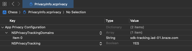 O arquivo 'PrivacyInfo.xcprivacy' aberto com um endpoint de rastreamento da Braze listado em "NSPrivacyTrackingDomains".
